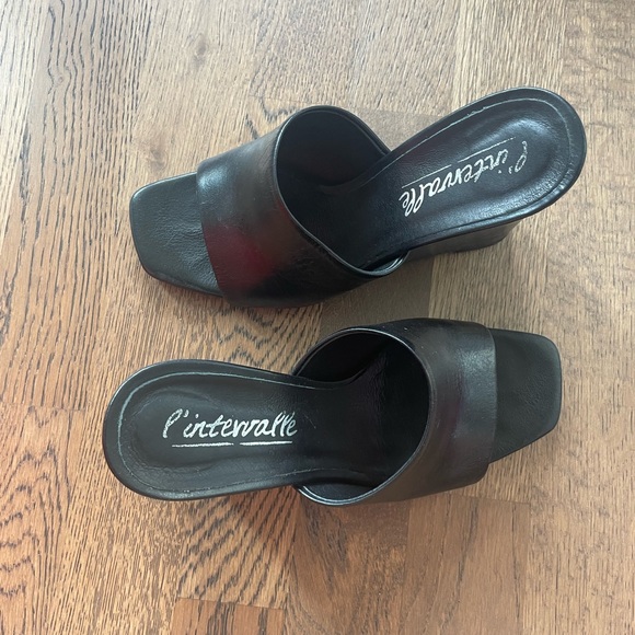 L’intervalle Genuine Black Leather Wedges - Picture 7 of 10